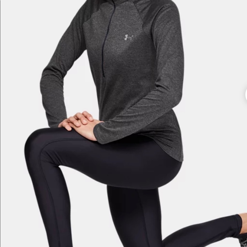 Small Women’s Under Armour Half Zip Up